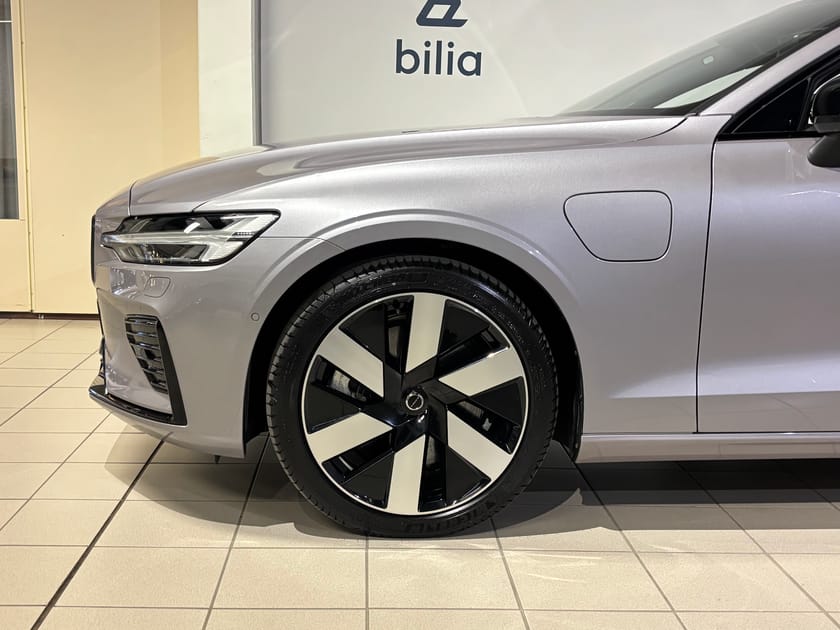 Bild 3 av Volvo V60 T6 Plus Dark Nordic Edition | H/K | 360-Kamera |