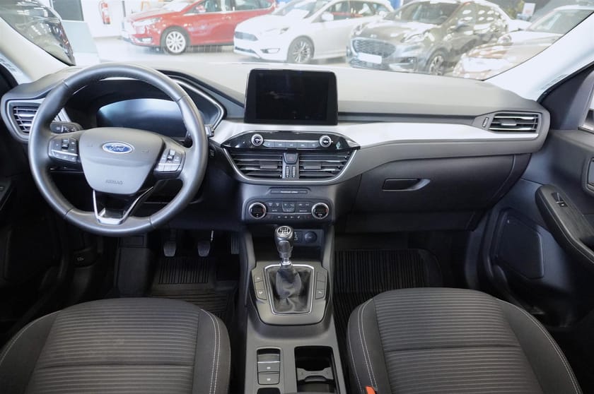 Bild 2 av Ford Kuga 1.5T Titanium Vinterpaket 150 hk Backkamera