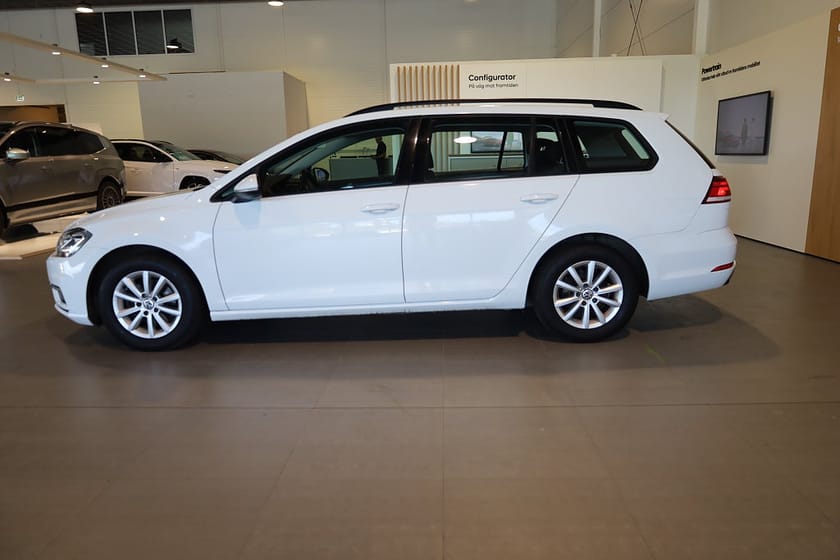 Bild 2 av Volkswagen Golf Sportscombi 1.0 TSI AUT Drag Kamera Pluspaket PDC