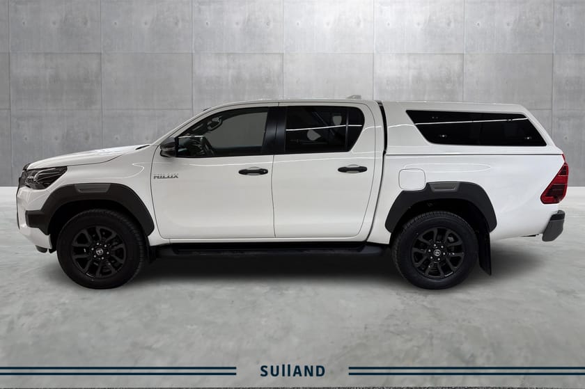 Bilde 2 av Toyota Hilux Dobbelcab Dobbelcab, 2.8l - SR+ Invisible X