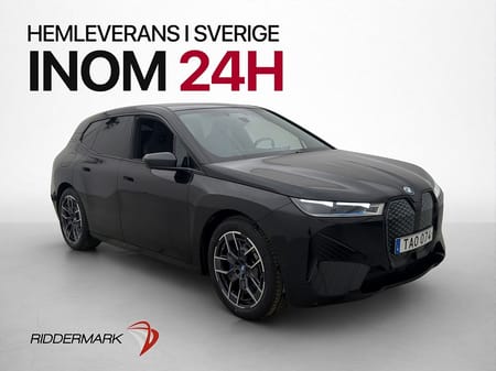 BMW iX xDrive40 326hk Sport Panorama H/K 360° Laser Dragkrok