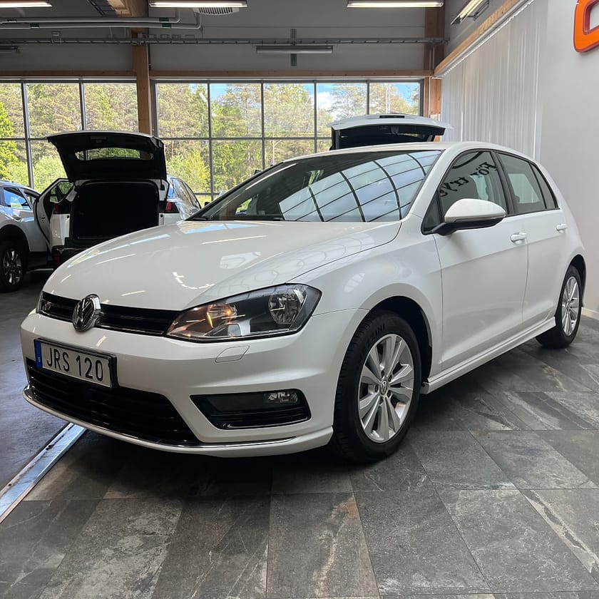 Bild 5 av Volkswagen Golf 5-dörrar 1.2 TSI R-Line Backkamera