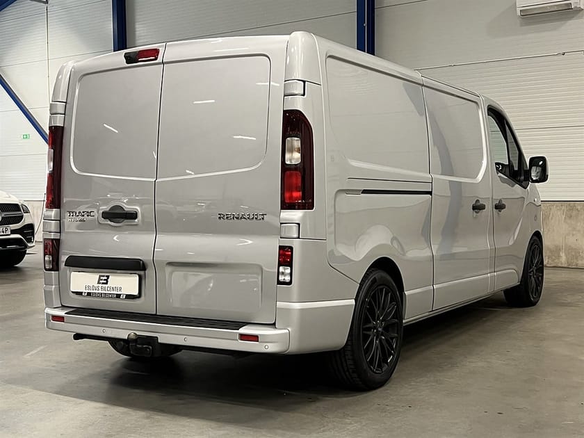 Bild 4 av Renault Trafic Skåpbil 3.0t 2.0 dCi 145 HK / L2 / Drag / Backkamera / Värmare /