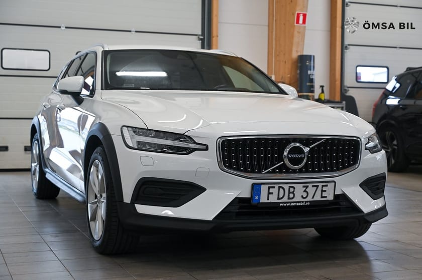 Bild 3 av Volvo V60 Cross Country D4 AWD Momentum Värmare Drag 190hk