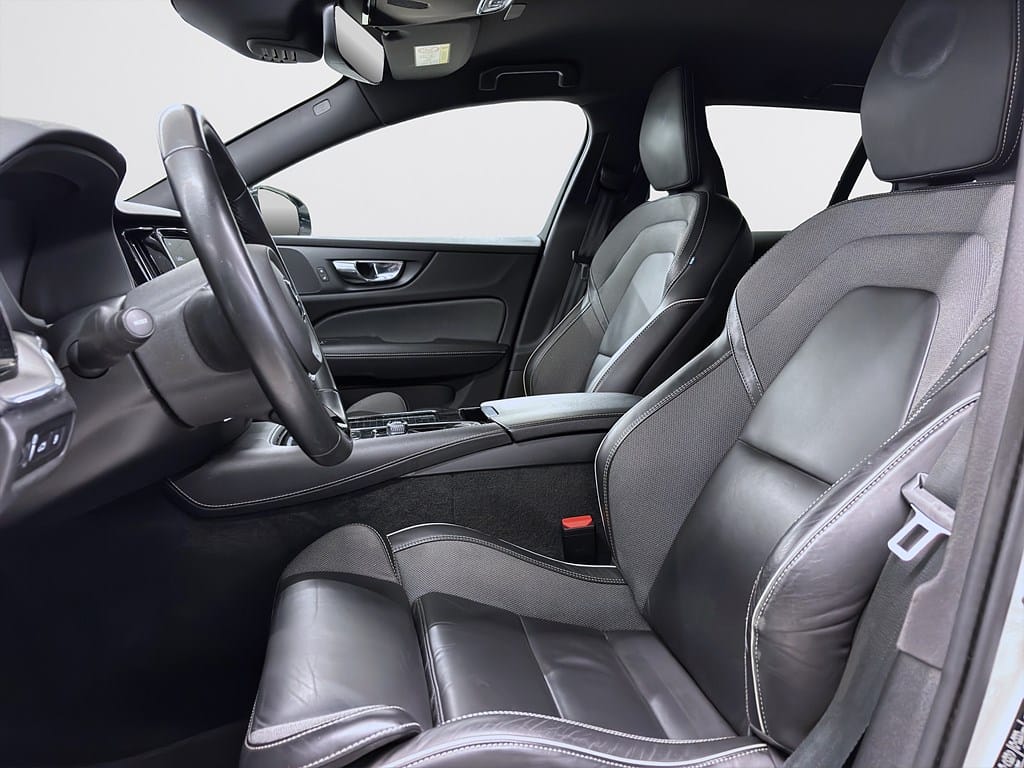 Volvo V60 Recharge T6 AWD Geartronic, 341hk, 2022