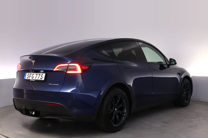 Bild 5 av Tesla Model Y Long Range AWD Autopilot Panorama Drag