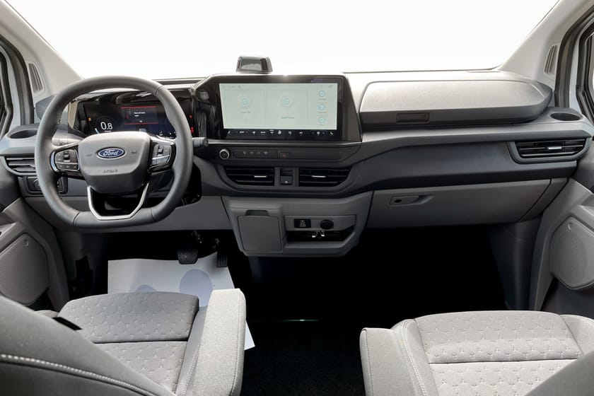 Bild 5 av Ford Transit Custom 320 Crew Van Dubbelhytt skåp Limited 320L LWB 2.0L EcoBlue 170hk 8AT FWD Diesel