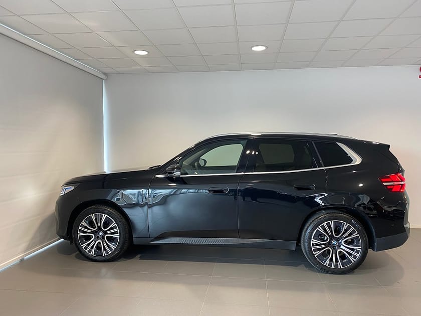 Bild 2 av BMW X3 30e xDrive Keyless Elstolar Adapt Fart* H/K