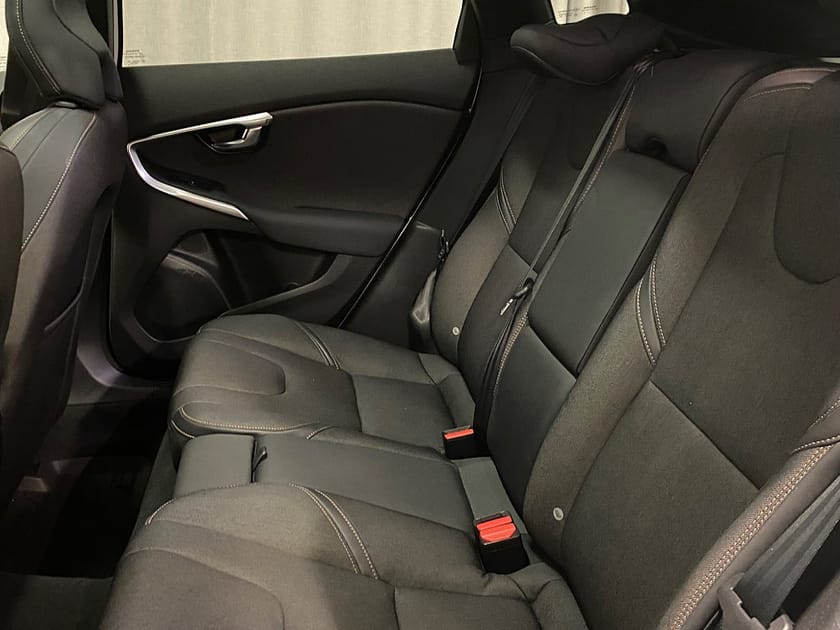 Bild 4 av Volvo V40 Cross Country D3 Geartronic Momentum BE PRO