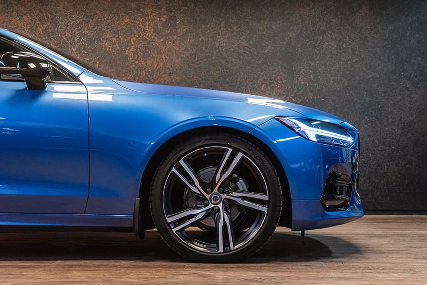 Bild 5 av Volvo V90 D4 AWD R-Design | HuD | Drag | 360 | ACC | 2682 kr/mån