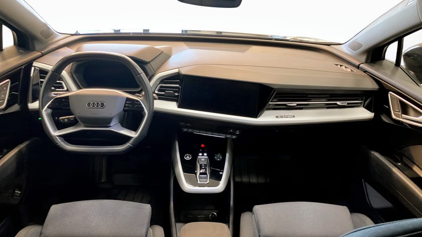 Bild 4 av Audi Q4 40 e-tron PROLINE / Dragkrok / Adaptiv
