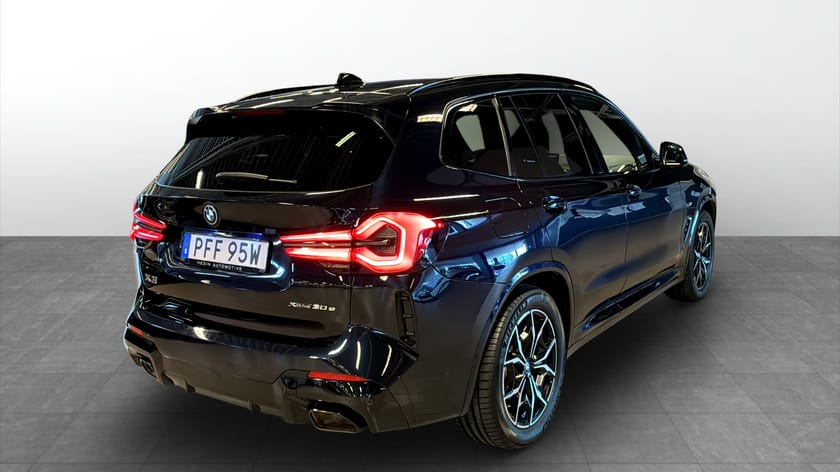 Bild 5 av BMW X3 xDrive30e | M-Sport | Högglans Shadow Line | Drag | Backkamera| Helläder