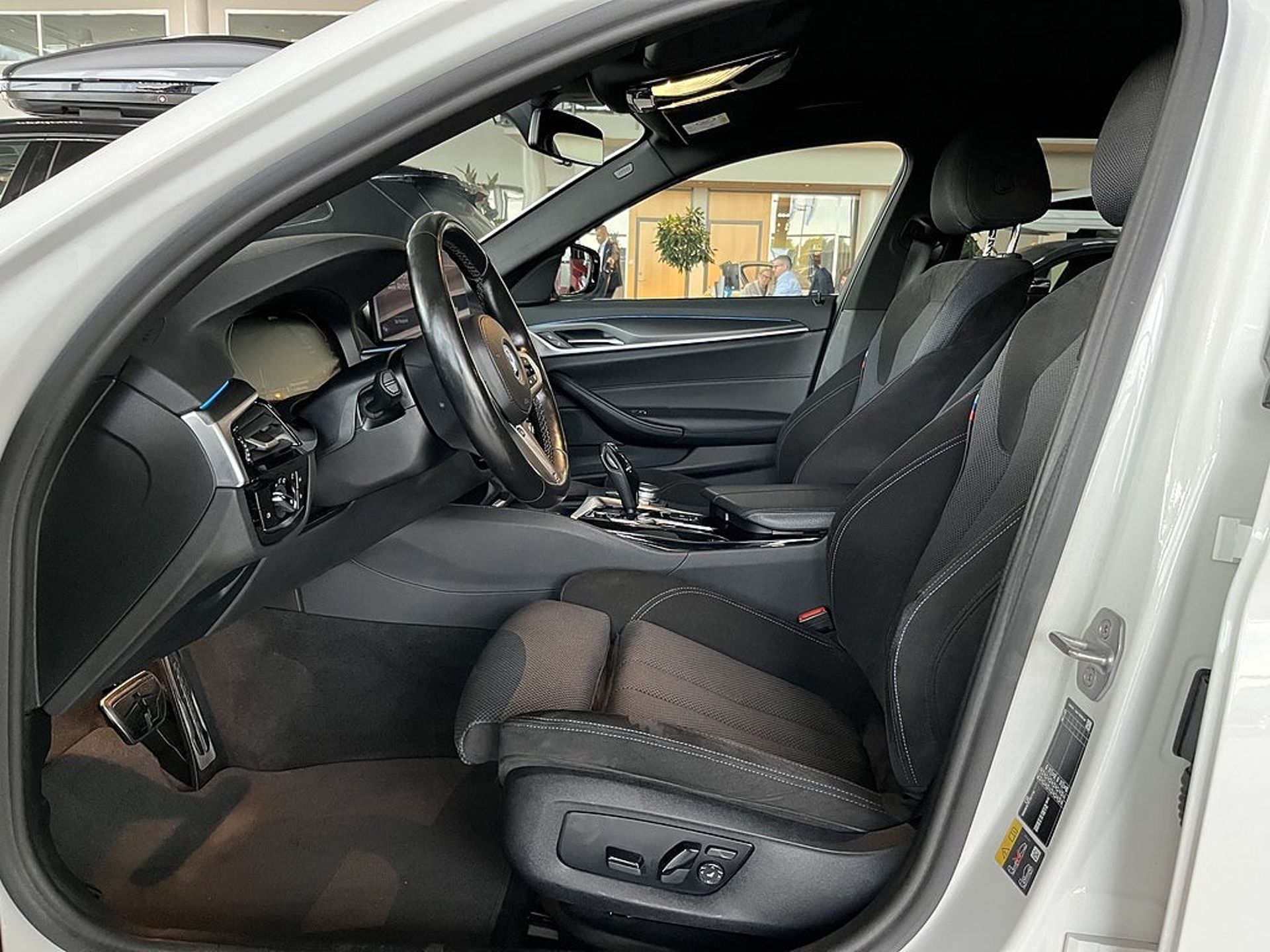 BMW 530 2022, bild 5/10
