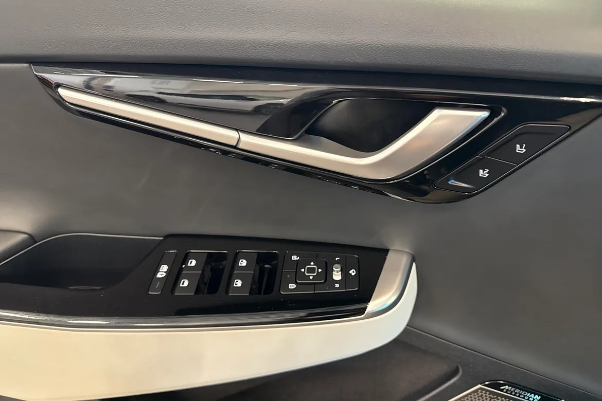 picture of a car