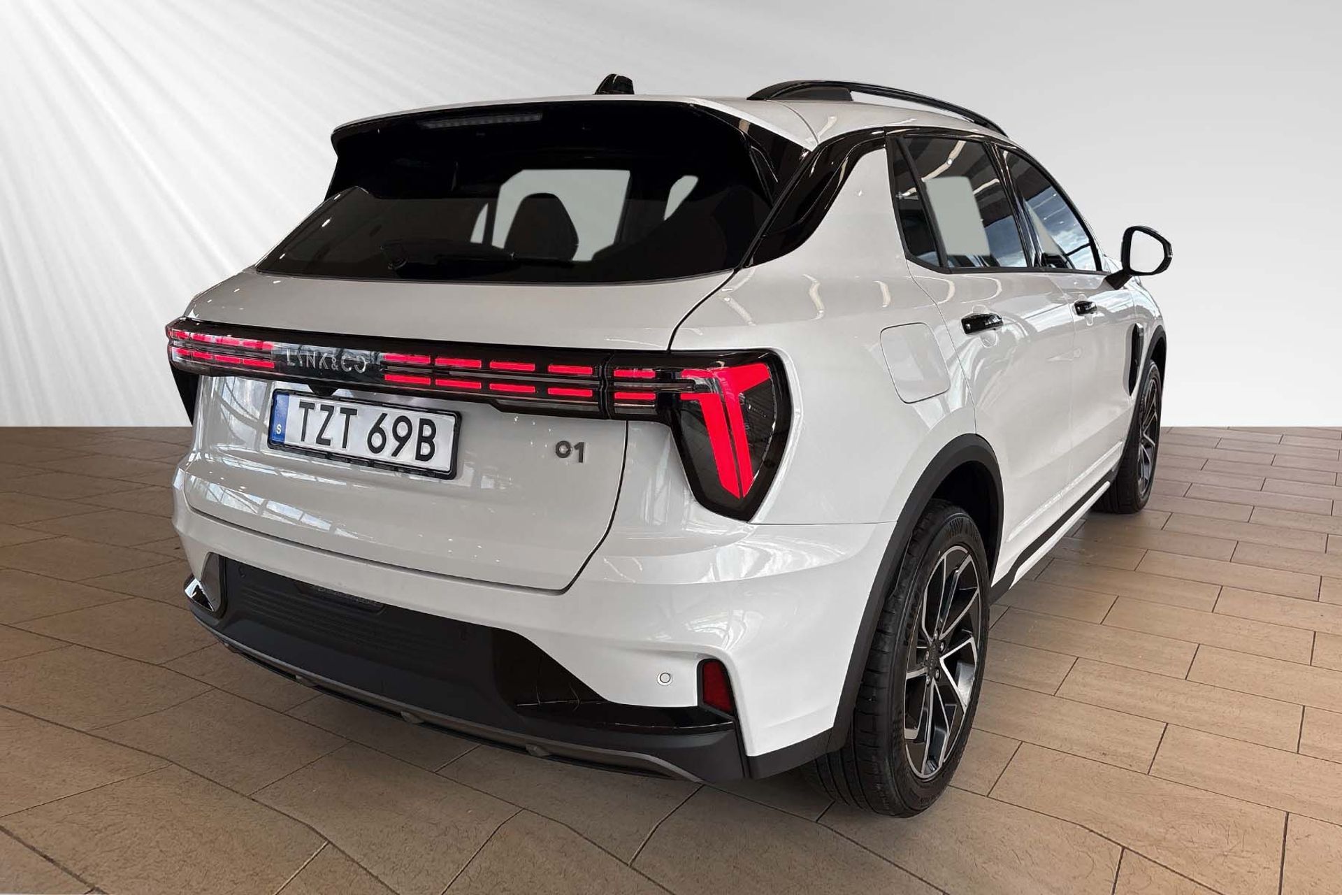 Lynk & Co 01 PHEV 2025, bild 4/10