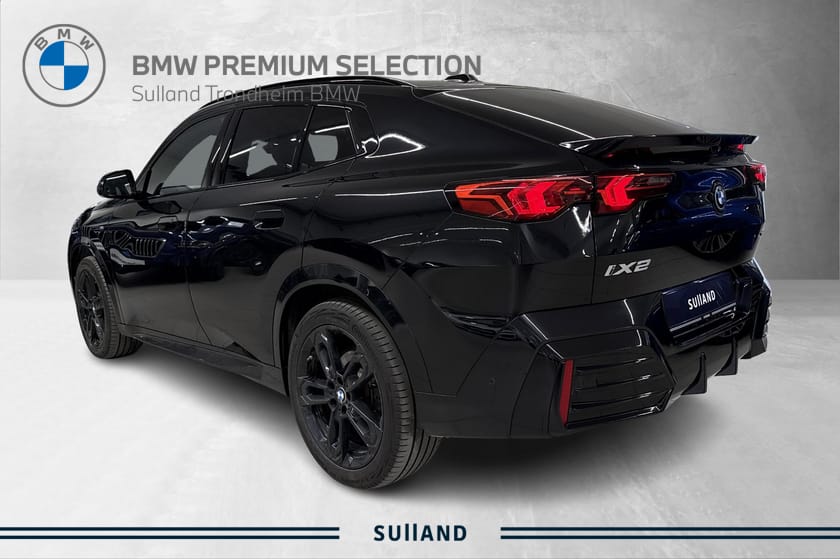 Bilde 3 av BMW iX2 xDrive30 ///M Sport/Head-Up/El.Sportseter/Panorama/HarmanK/Krok
