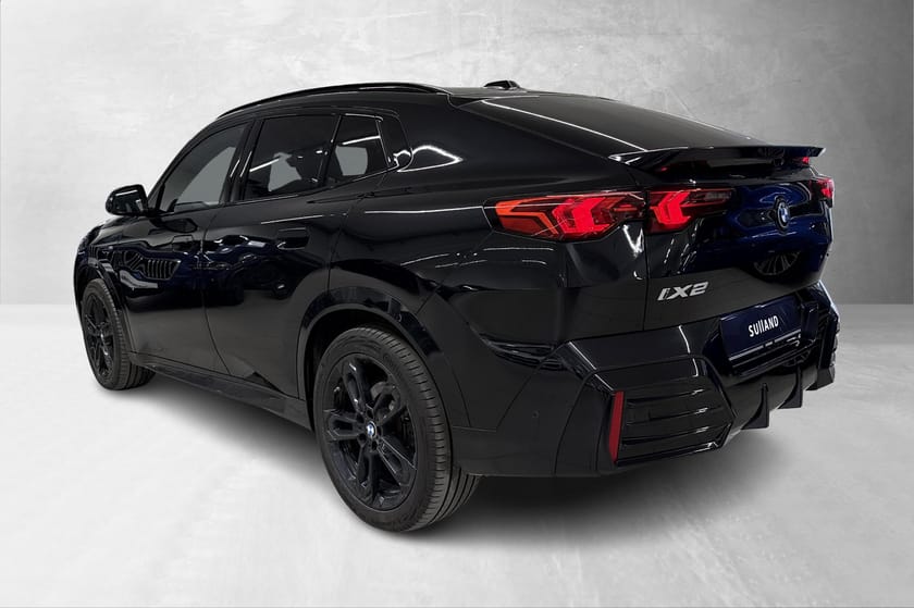 Bilde 3 av BMW iX2 xDrive30 ///M Sport/Head-Up/El.Sportseter/Panorama/HarmanK/Krok