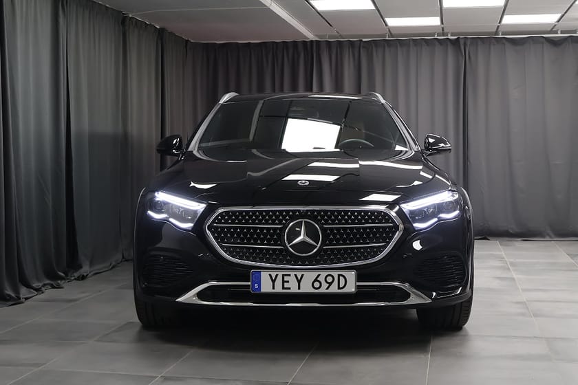 Bild 3 av Mercedes-Benz E 300 de 4MATIC All-Terrain Premium Burmester Superscreen
