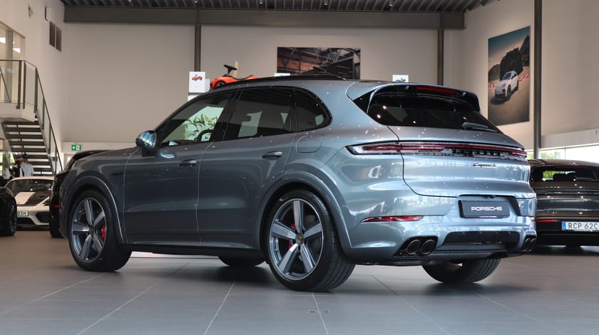 Bild 2 av Porsche Cayenne S E-Hybrid 