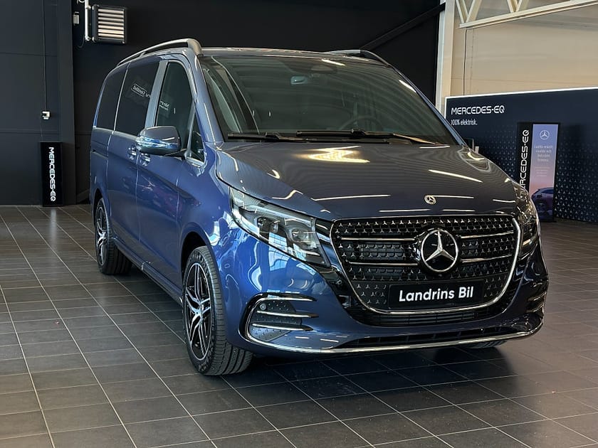 Bild 3 av Mercedes-Benz V 300d 4MATIC 3.2t 300 3.2t, AMG Line, Dragkrok, NY *Lagerbil*