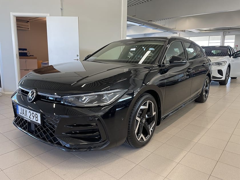 Bild 3 av Volkswagen Passat Sportscombi R-Line 2.0 TDI 4Motion Drag / Värmare