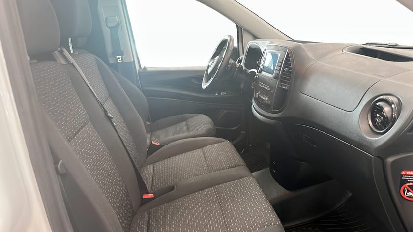 Bild 3 av Mercedes-Benz eVito 111 3.2t 112 skåp lång