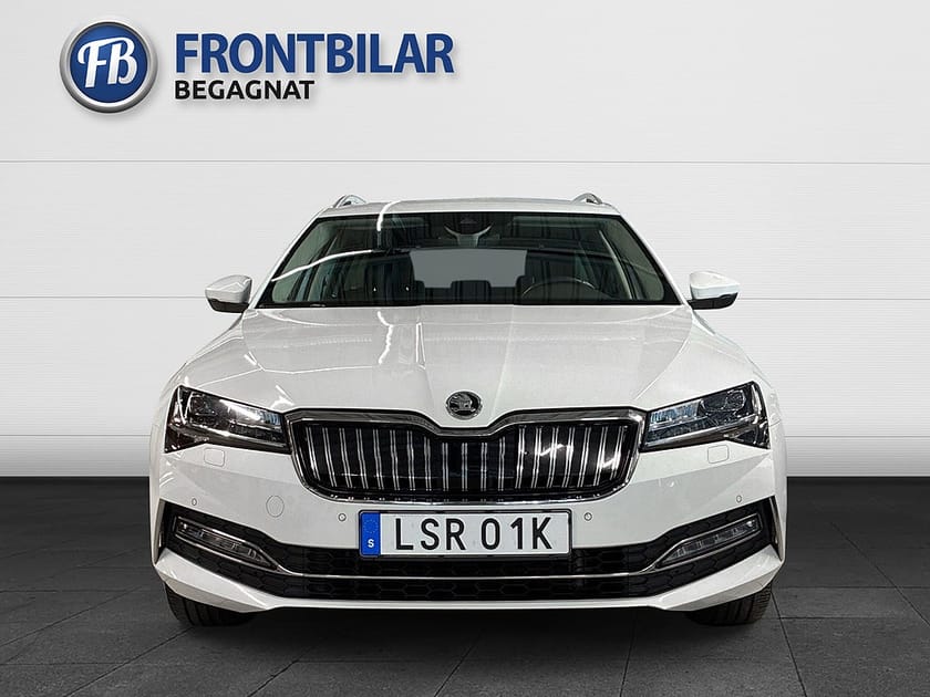 Bild 2 av Škoda Superb iV Kombi Skoda 1.4 /El Drag/B-kamera/Navi/P-värmare/