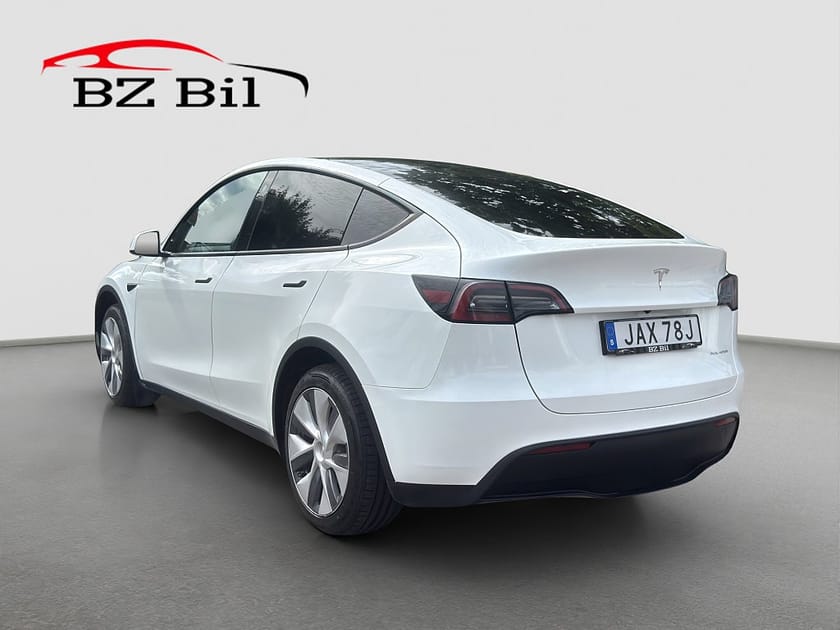 Bild 4 av Tesla Model Y Long Range AWD Autopilot Pano Drag Moms