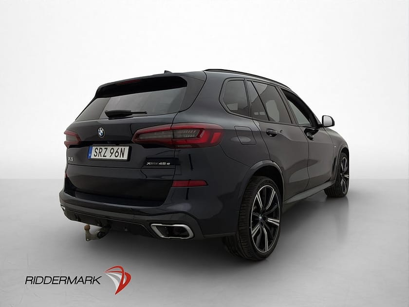 Bild 4 av BMW X5 xDrive45e iPerformance M Sport B&W Pano Luftfj 360°  Laser Drag