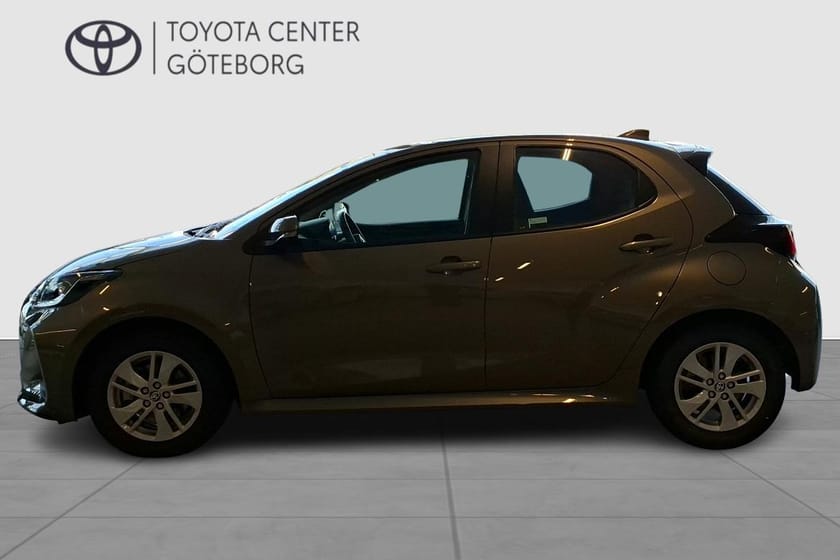 Bild 4 av Toyota Yaris Hybrid 115 1,5 ACTIVE KOMFORTPAKET//VINTERHJUL INGÅR