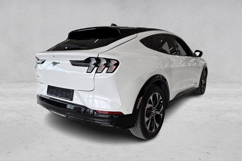 Bilde 5 av Ford Mustang Mach-E Long Range AWD LR 540KM Lav KM/Krok/Flott fargekombinasjon