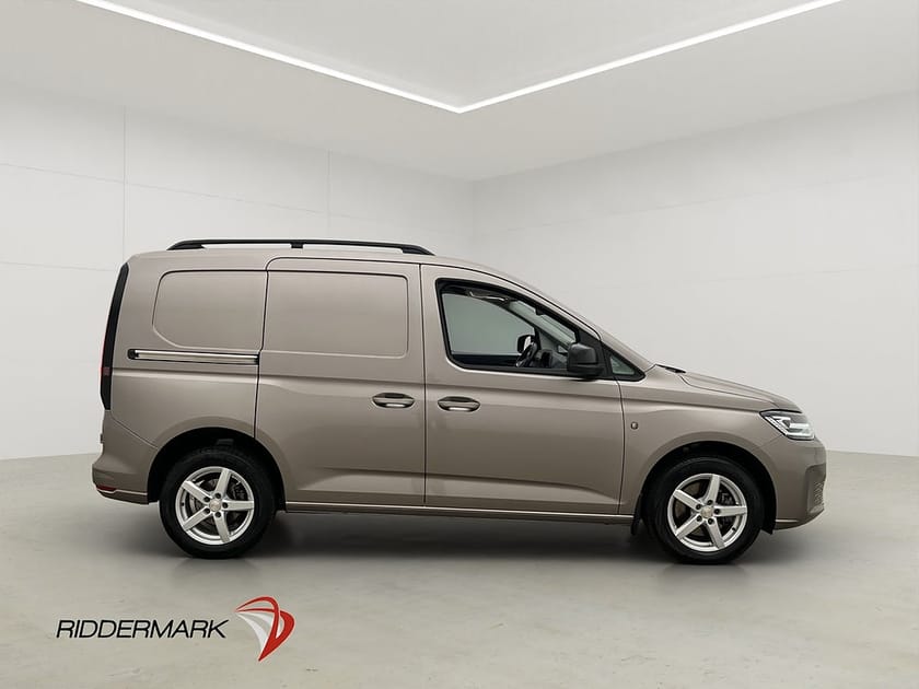 Bild 2 av Volkswagen Caddy Cargo Värmare LED Drag B-Kamera CARPLAY