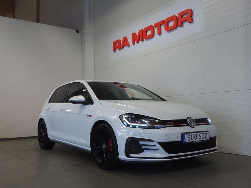 Bild 3 av Volkswagen Golf  GTI Performance 2.0 TSI 245hk Performamce |Cockpit|Backkamera|M&K|