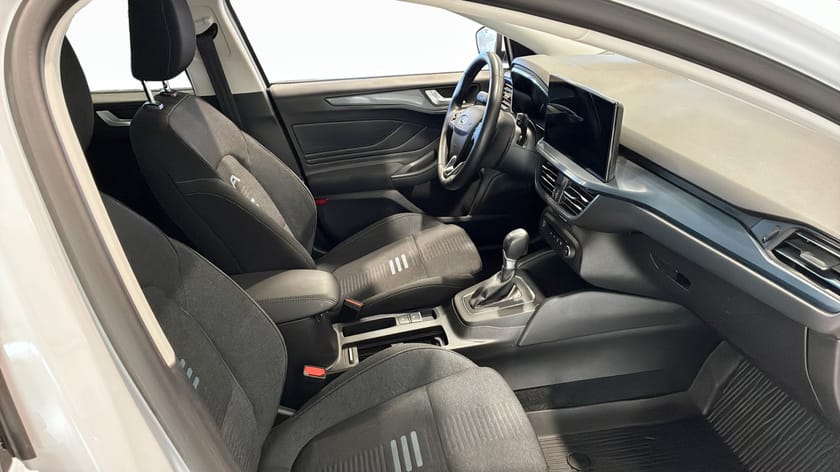 Bild 3 av Ford Focus Active Kombi 1,0 HGV AUTOMAT 125hk | Navi   Privatleasa från 4395:-