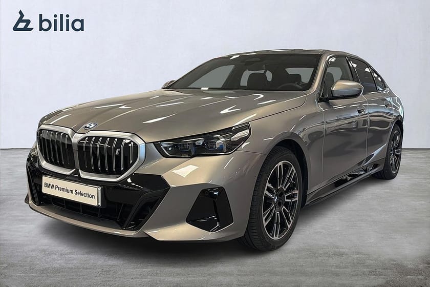 Bild 1 av BMW i5 xDrive40 Sedan xDrive 40 M-sport | H&K | Drag | Aktiv farth.