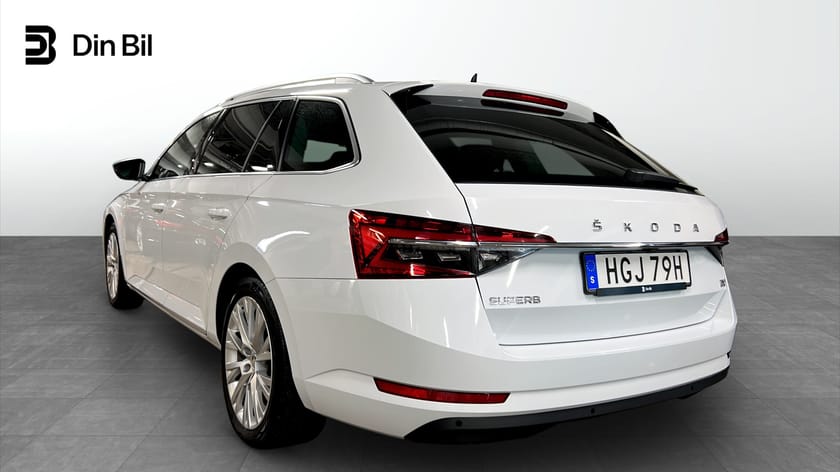 Bild 3 av Škoda Superb iV Kombi STYLE TSI218hk Hybrid Drag