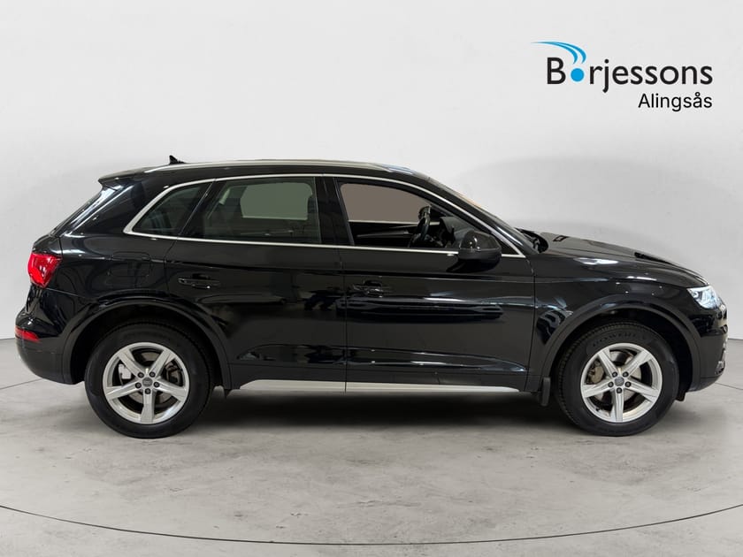 Bild 2 av Audi Q5 40 TDI quattro 190hk Drag/Värmare/Kamera/Keyless