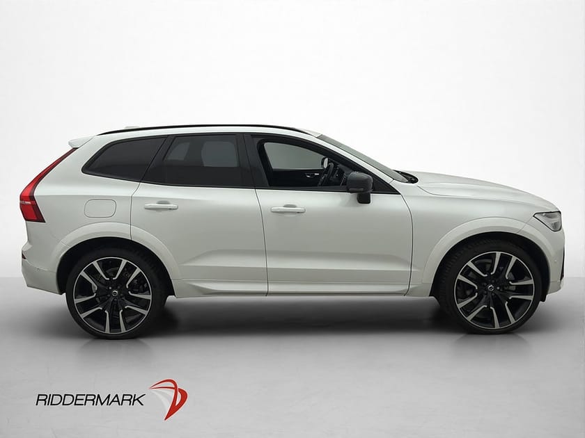 Bild 4 av Volvo XC60 Recharge T6 AWD Ultimate Dark Pano H/K Drag Skinn