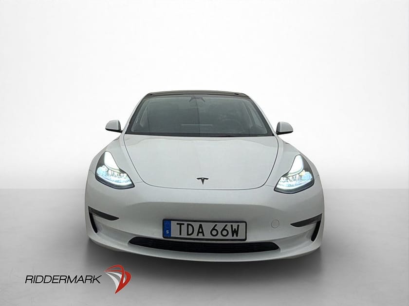 Bild 3 av Tesla Model 3 Performance AWD Svensksåld Panorama Drag