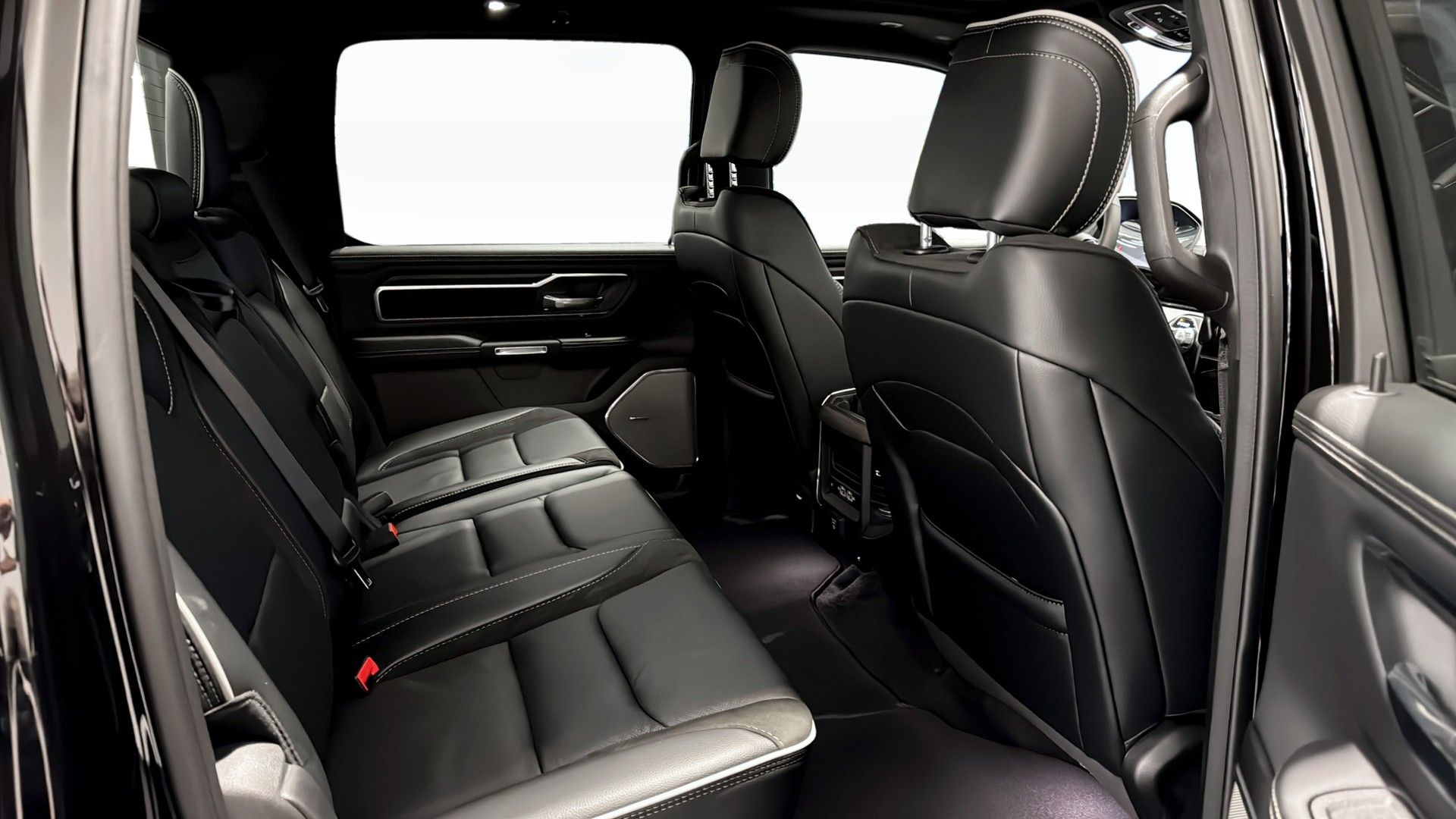 RAM 1500 Laramie Night Edition 2025, bild 5/10