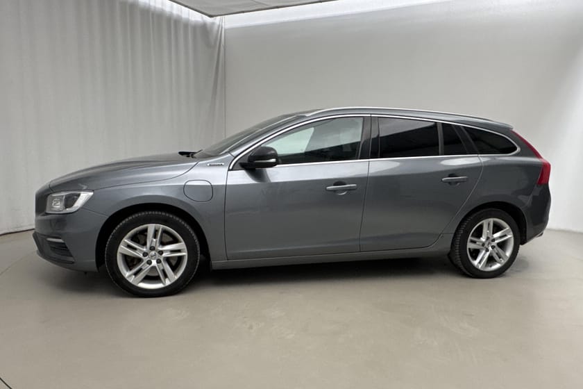 Bild 2 av Volvo V60 D5 AWD Twin Engine 163hk Classic R-Design Pro