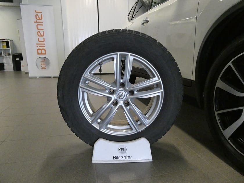 Bild 2 av Nissan X-Trail 7 Seats 1.6 DIG-T TEKNA Panorama-360kam-Skinn-SoV 7-sits