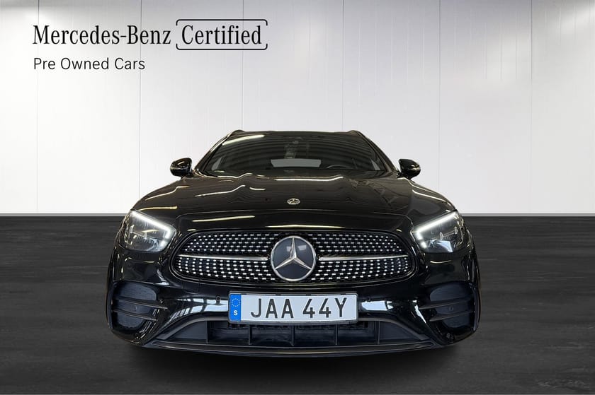 Bild 2 av Mercedes-Benz E 300 T de AMG Exteriör/Night Package/Dragkrok/Backkamera