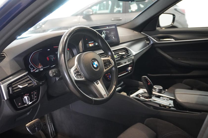 Bild 2 av BMW 520d xDrive Touring M-Sport Drag Navi HiFi Värmare