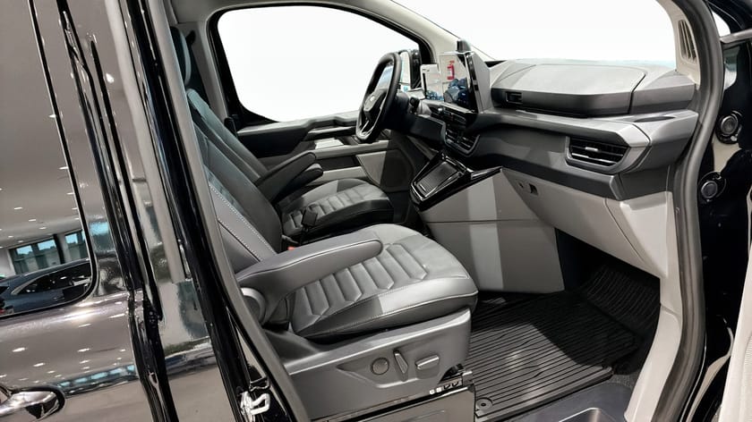 Bild 3 av Ford Tourneo Custom 340 Plug-in Hybrid
