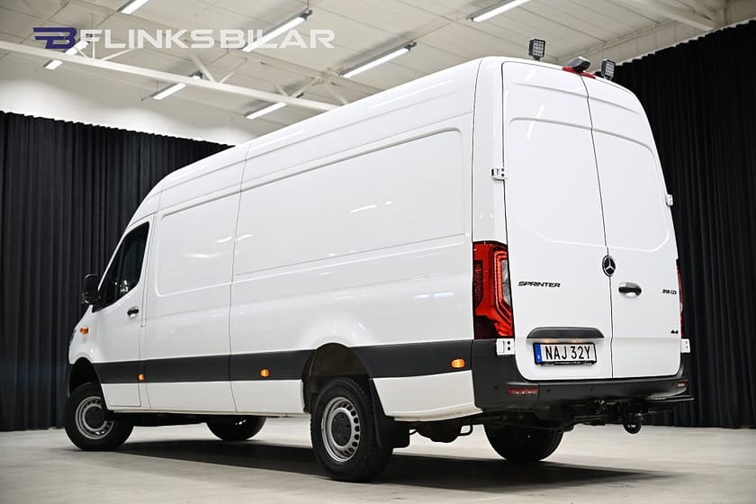 Bild 3 av Mercedes-Benz Sprinter 319 CDI 4x4 Skåpbil 190HK Maxi|Servicebil|SeUtr!