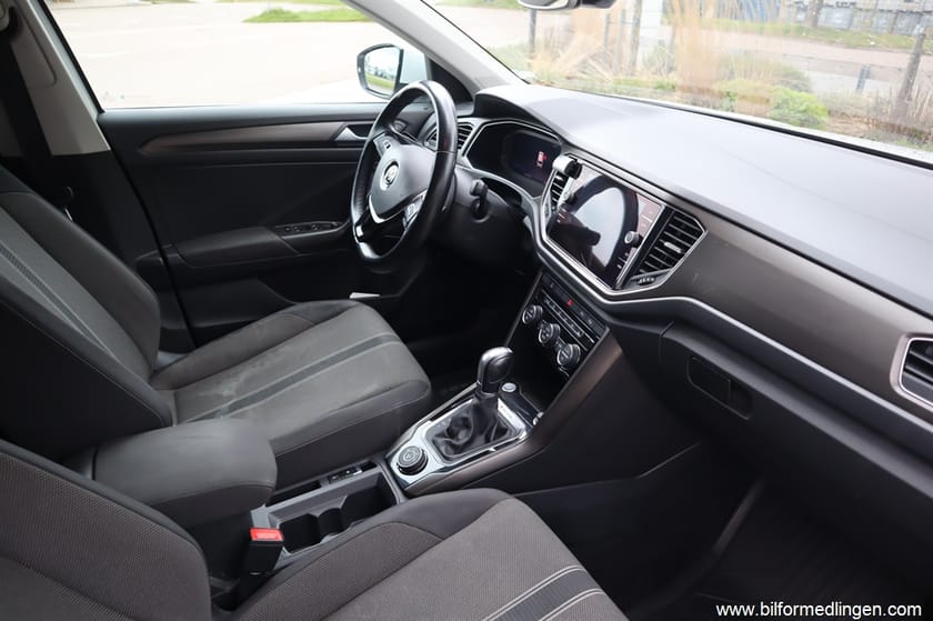 Bild 4 av Volkswagen T-Roc 2.0 TDI 4MOTION 12 mån garanti Park.värm Drag 2 ägare