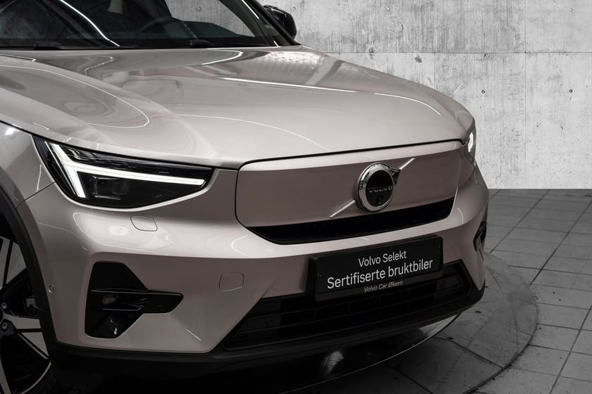 Bilde 2 av Volvo XC40 Recharge Single Motor Extended Range RWD Ext Ultimate Hengerfeste Godt utstyrt