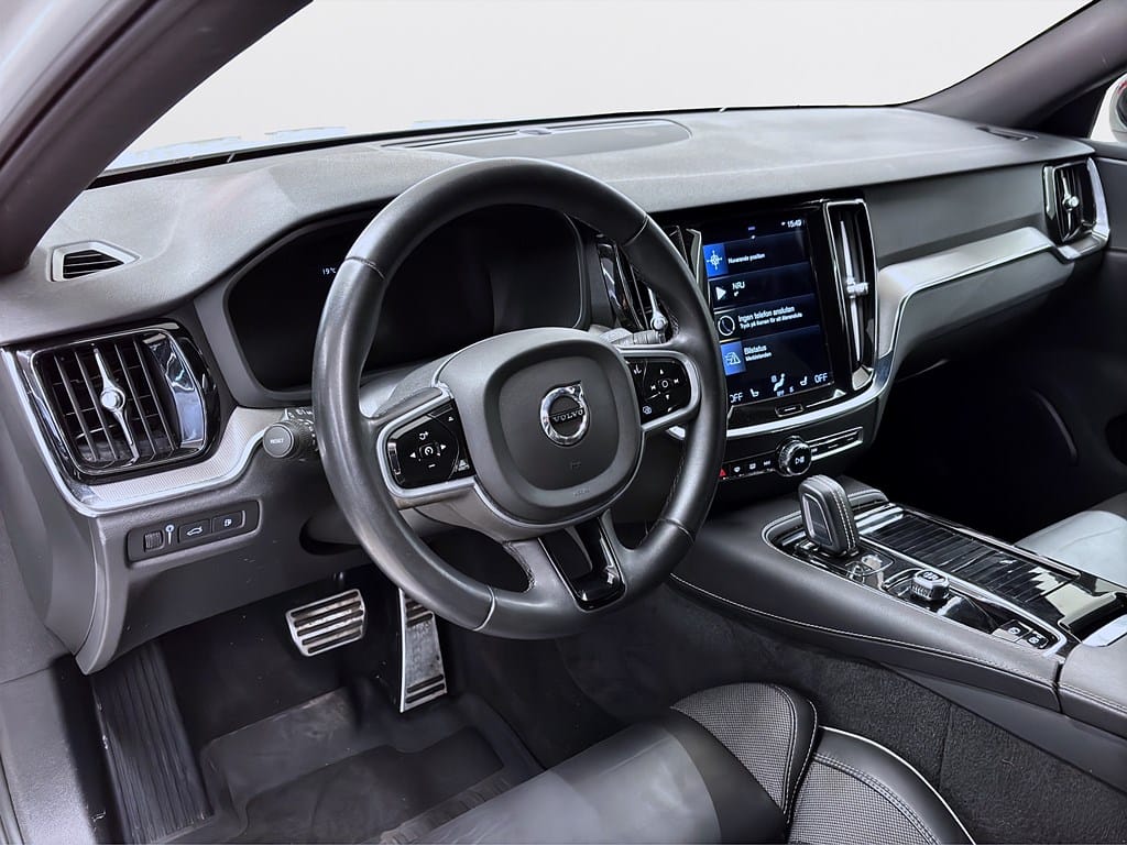 Volvo V60 Recharge T6 AWD Geartronic, 341hk, 2022