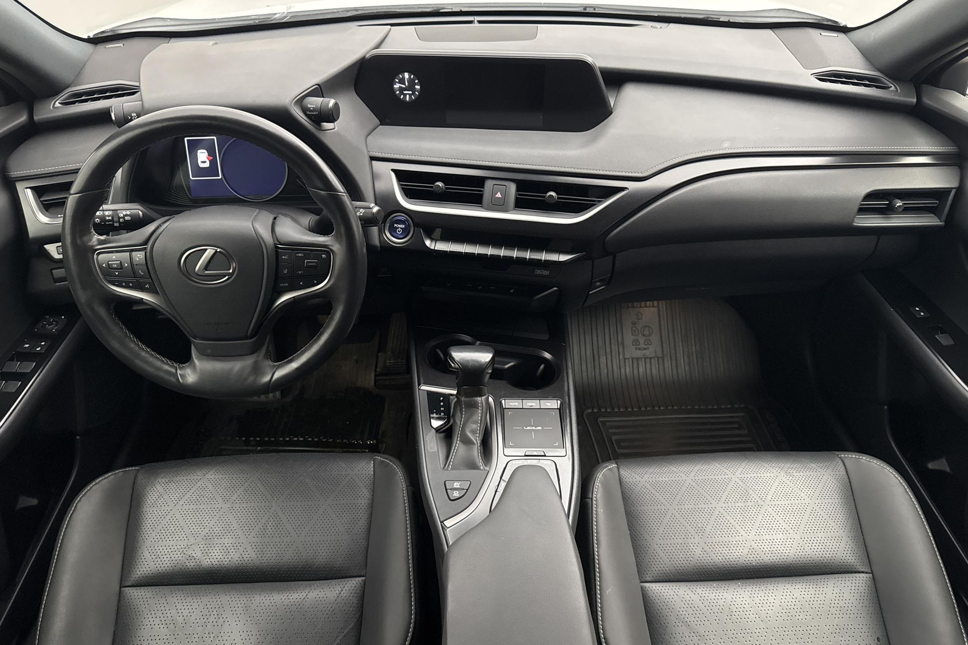 Lexus UX 250h E-Four 2022, photo 7/10